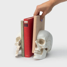 Load image into Gallery viewer, Skull Bookends