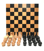 Load image into Gallery viewer, Man Ray Chess Set