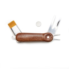 Load image into Gallery viewer, Includes magnetic ball marker, club &amp; ball cleaning brush, divot tool, and shoe cleaning spike tool.
