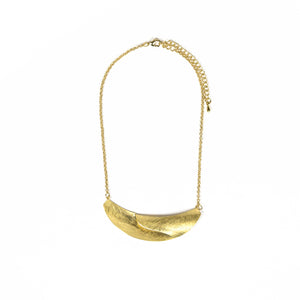 #Collar Chain Necklace with Abstract Oblong Pendant
