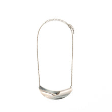 Load image into Gallery viewer, #Collar Chain Necklace with Abstract Oblong Pendant
