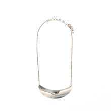 Load image into Gallery viewer, Collar Chain Necklace with Abstract Oblong Pendant
