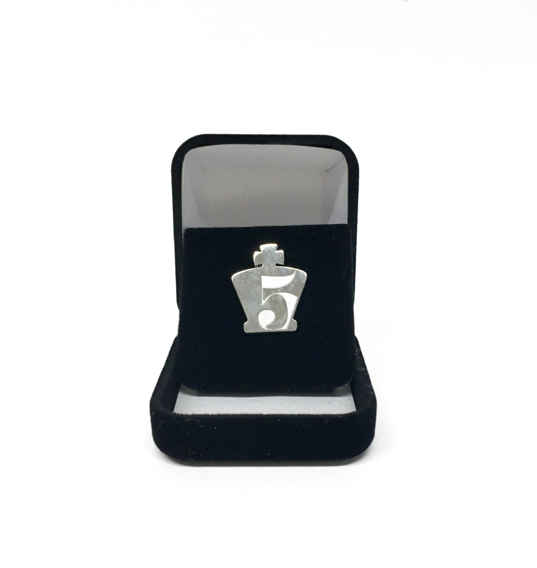 World Chess Hall of Fame 5 Year  Anniversary Pin